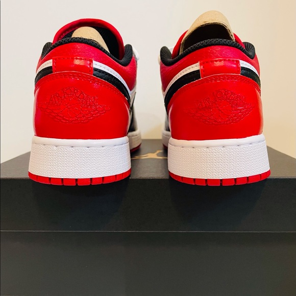 Nike Air Jordan 1 Low Retro 5.5 Youth or 7 Women - Picture 5 of 8